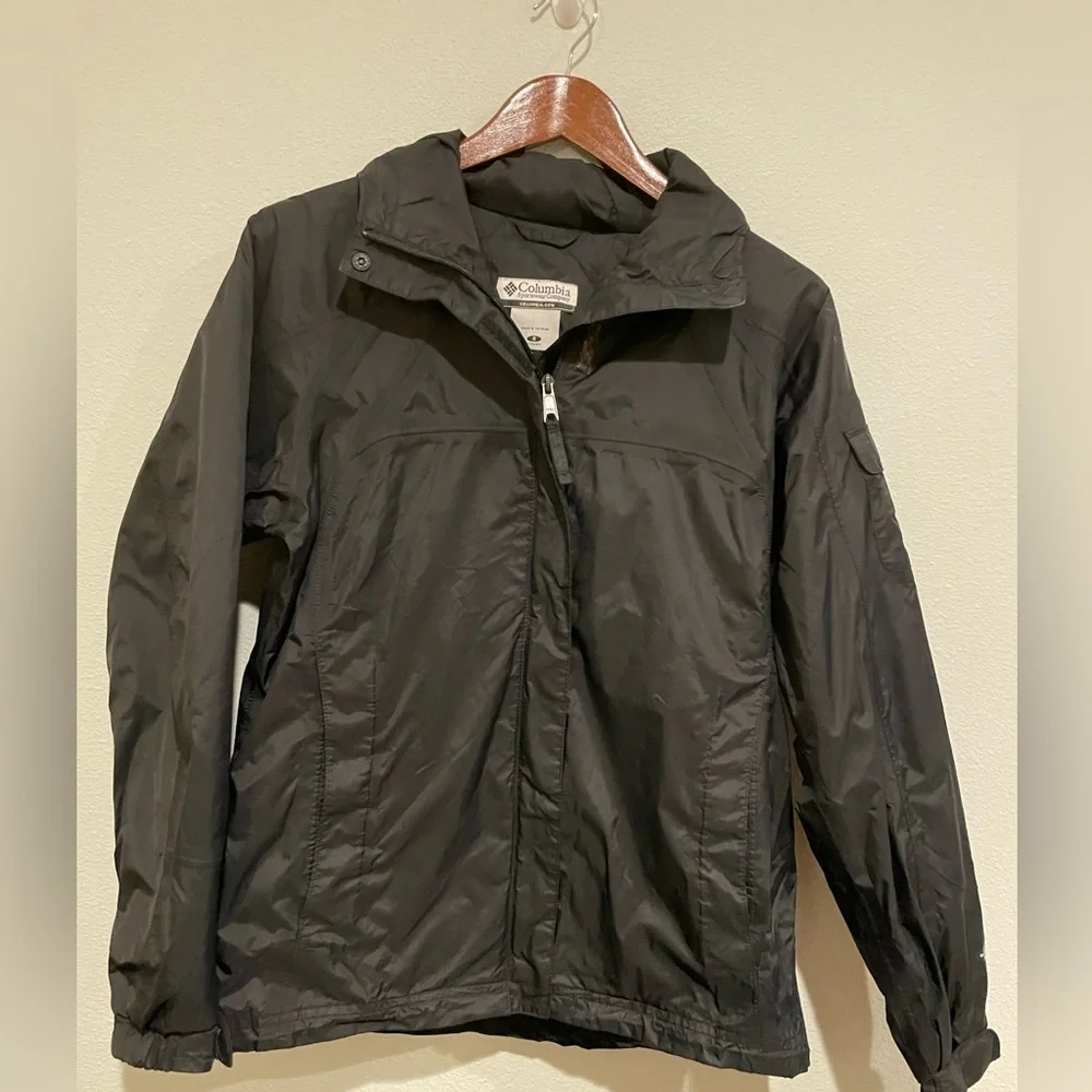 Women’s black hooded waterproof Columbia jacket. Size S